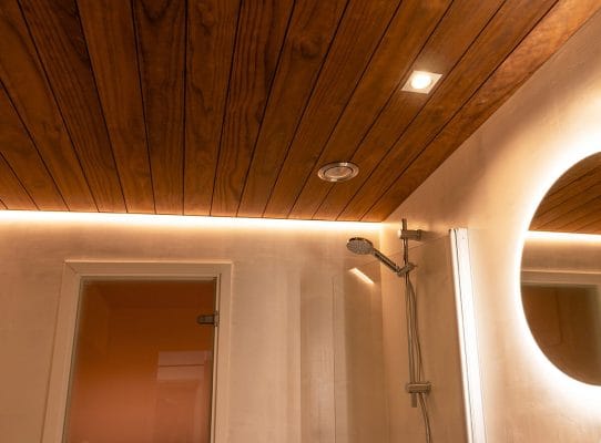 LedStore a modernisé l’éclairage de la salle de bains et du sauna. LedStore a modernisé l’éclairage de la salle de bains et du sauna.