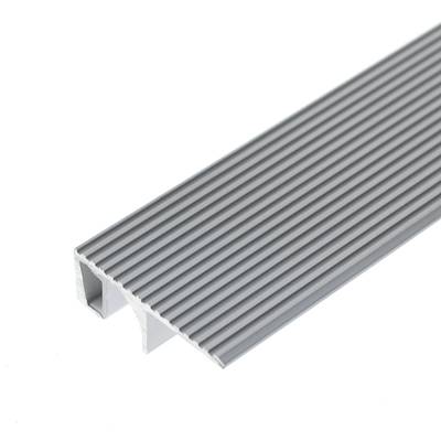 Profilé aluminium LED en forme de T, finition argentée, réflecteur pour bande LED, fond blanc