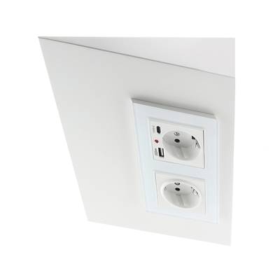 Prise murale blanche avec deux prises et ports USB pour l'alimentation de l'éclairage LED, présentée sur fond blanc.