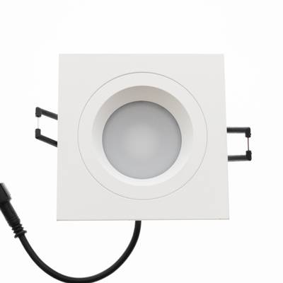 Plafonnier LED encastré rectangulaire, finition blanche, design rond, câble noir attaché, éclairage moderne économe en énergie pour toutes les pièces.