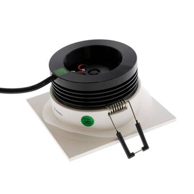 Luminaire encastré carré à LED blanches avec dissipateur thermique et cordon d'alimentation noirs pour un éclairage commercial et résidentiel efficace.