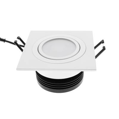 Luminaire encastré LED carré avec garniture blanche, supports réglables ; éclairage économe en énergie pour les intérieurs modernes.