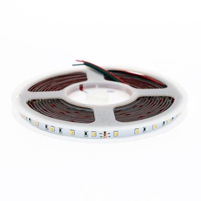 Les bandes LED spiralées avec diodes visibles et fils rouge et noir sont idéales pour des solutions d'éclairage efficaces.