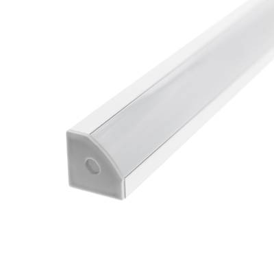 Gros plan d'un luminaire LED rectangulaire avec diffuseur dépoli, boîtier blanc, embout angulaire