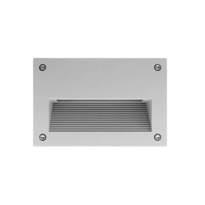 Applique LED rectangulaire encastrée avec grilles horizontales, fixée par quatre vis d'angle visibles pour un éclairage moderne.