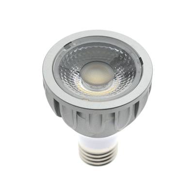 Vue surélevée d'une ampoule LED avec un bord texturé de couleur argentée et un intérieur réfléchissant, parfaite pour les solutions d'éclairage à faible consommation d'énergie.