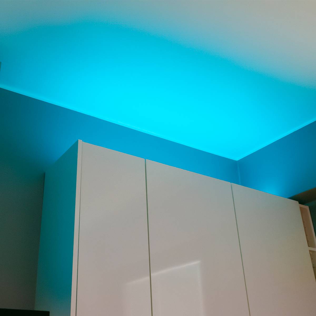 Coordination des couleurs dans la cuisine avec le ruban RVB