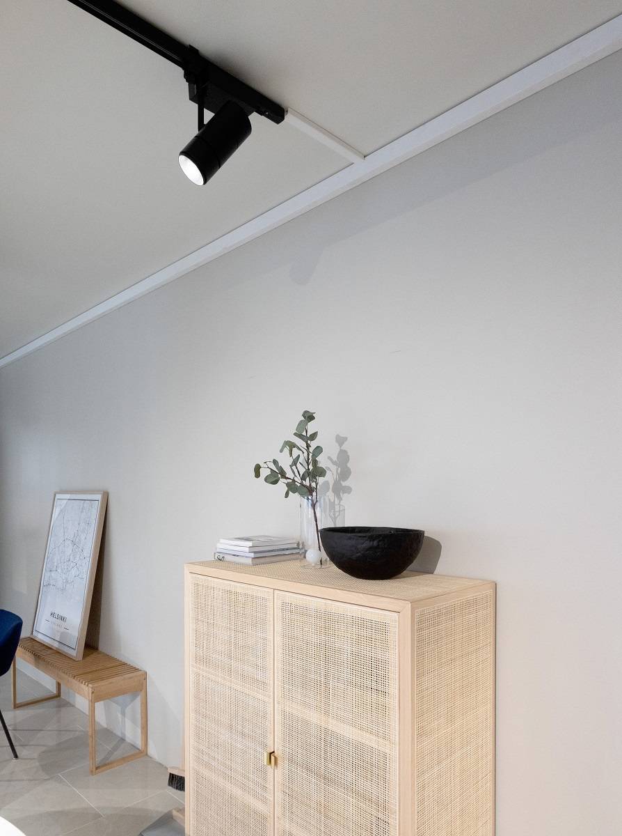 8 Les détails de l'intérieur peuvent être mis en valeur par le spot LedStorefi