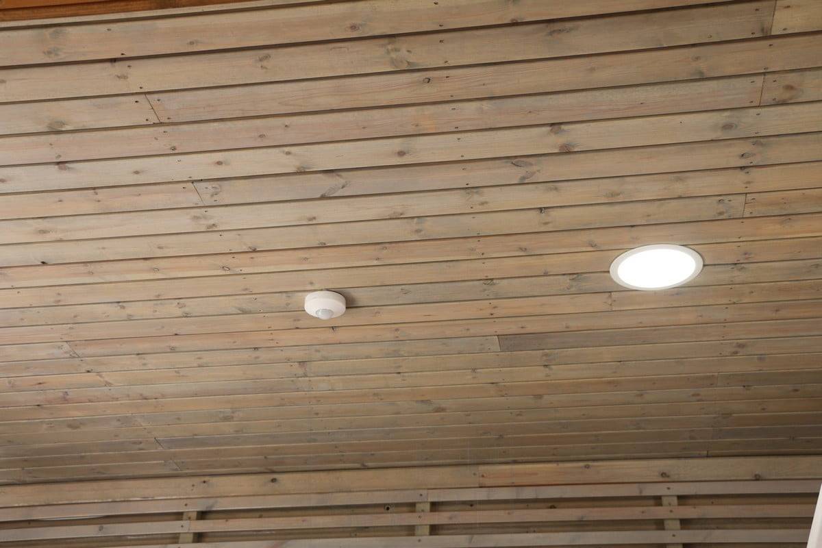 Salon du logement 2015 : plafonds ronds sur le toit de la terrasse. Ledstore.fi