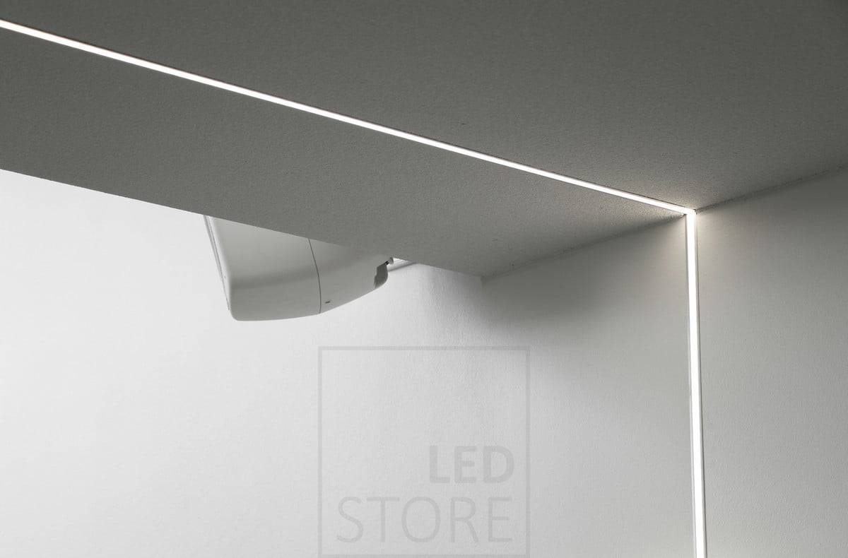 Salon du logement 2018 : étroit, bas profil encastré dans le mur et le plafond. Ledstore.fi