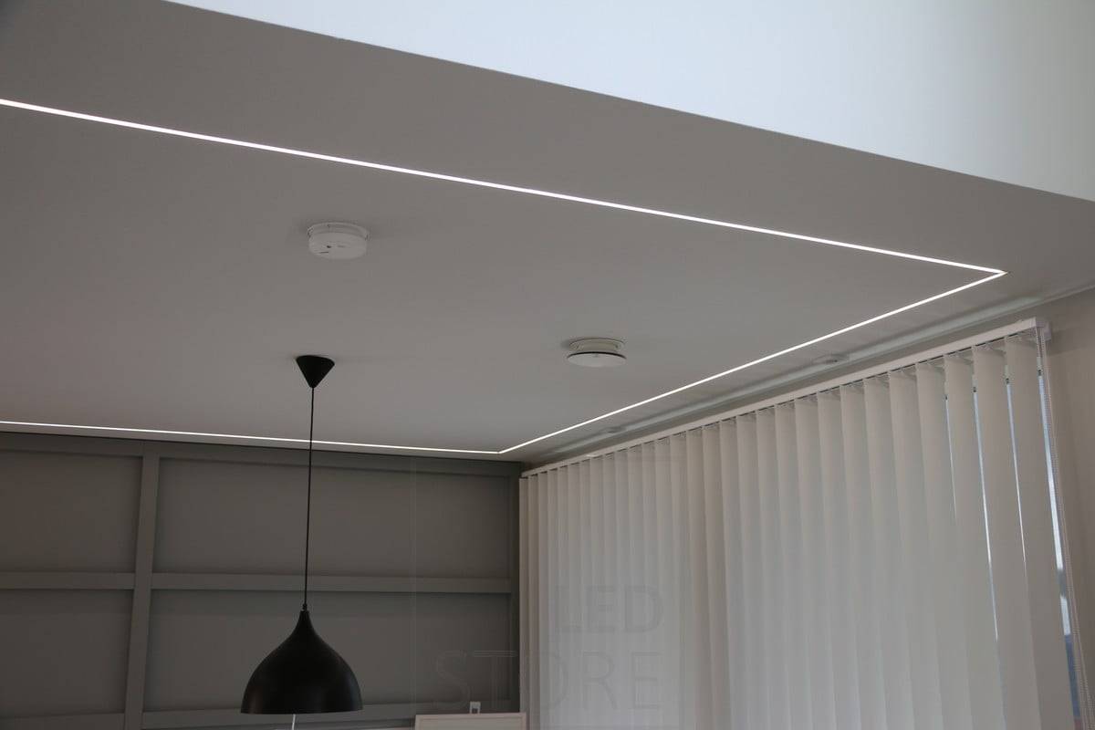 Salon du logement 2018 : ruban led sur le périmètre du coin repas. Ledstore.fi