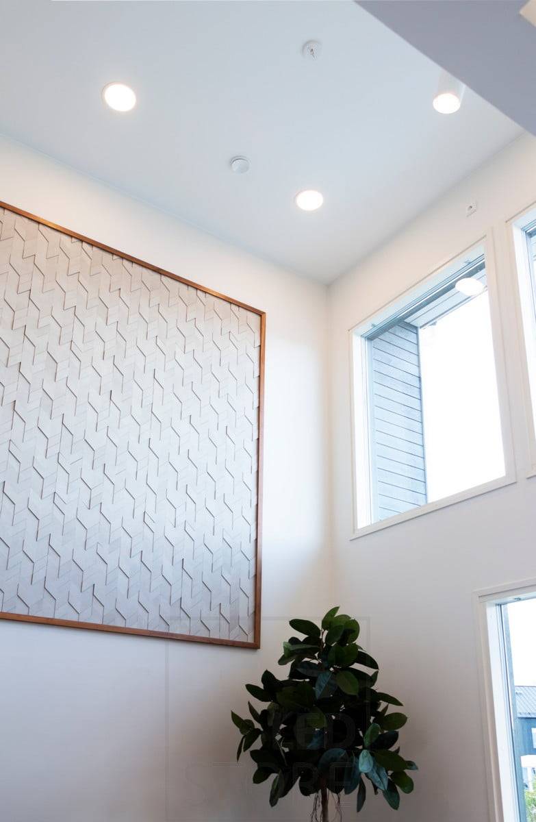 Salon de l'habitat 2020 : éclairage led plafond dans l'espace haut. Ledstore.fi