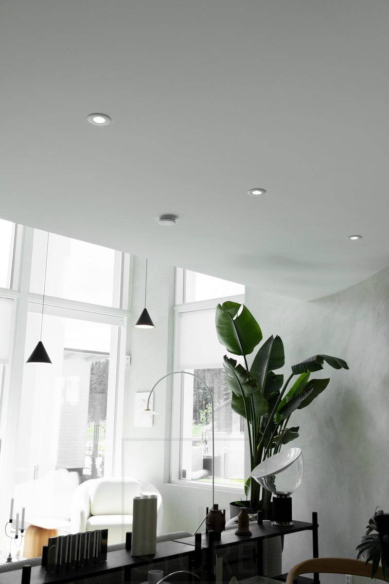 Salon du logement 2020 : éclairage de la salle de séjour en plus de l'éclairage intérieur. Ledstore.fi