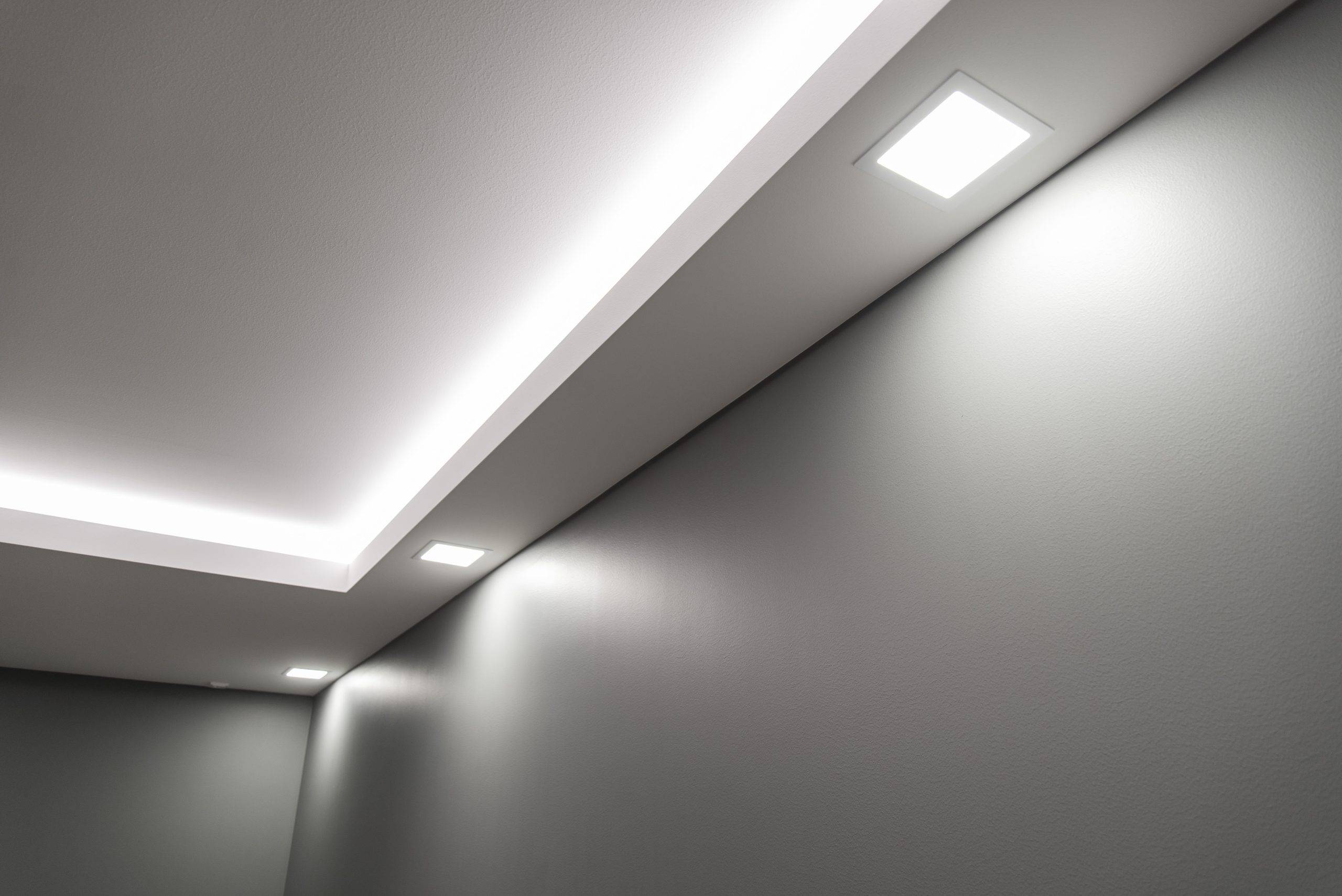 Logo LED STORE : un carré blanc sur fond vert avec "LED" au-dessus de "STORE" en texte blanc, présentant des solutions d'éclairage à faible consommation d'énergie.