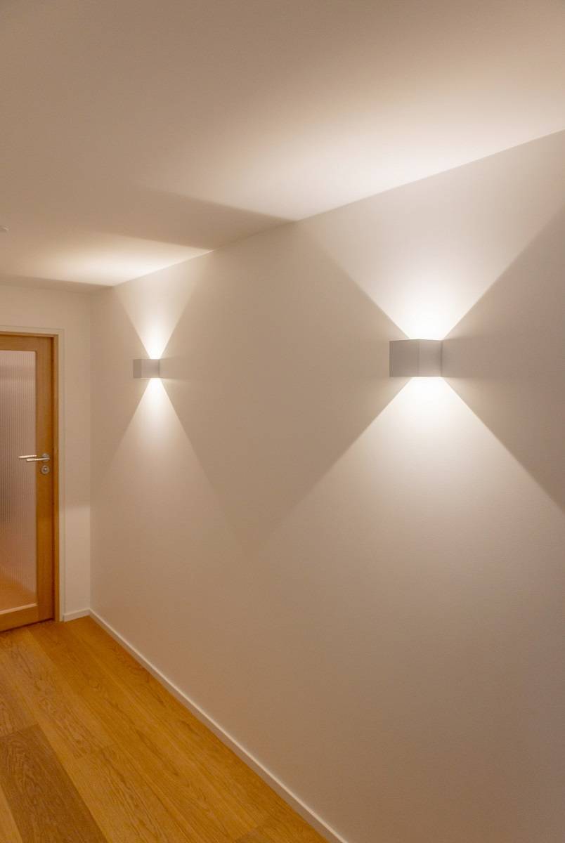 Appliques murales FUNK dans le couloir