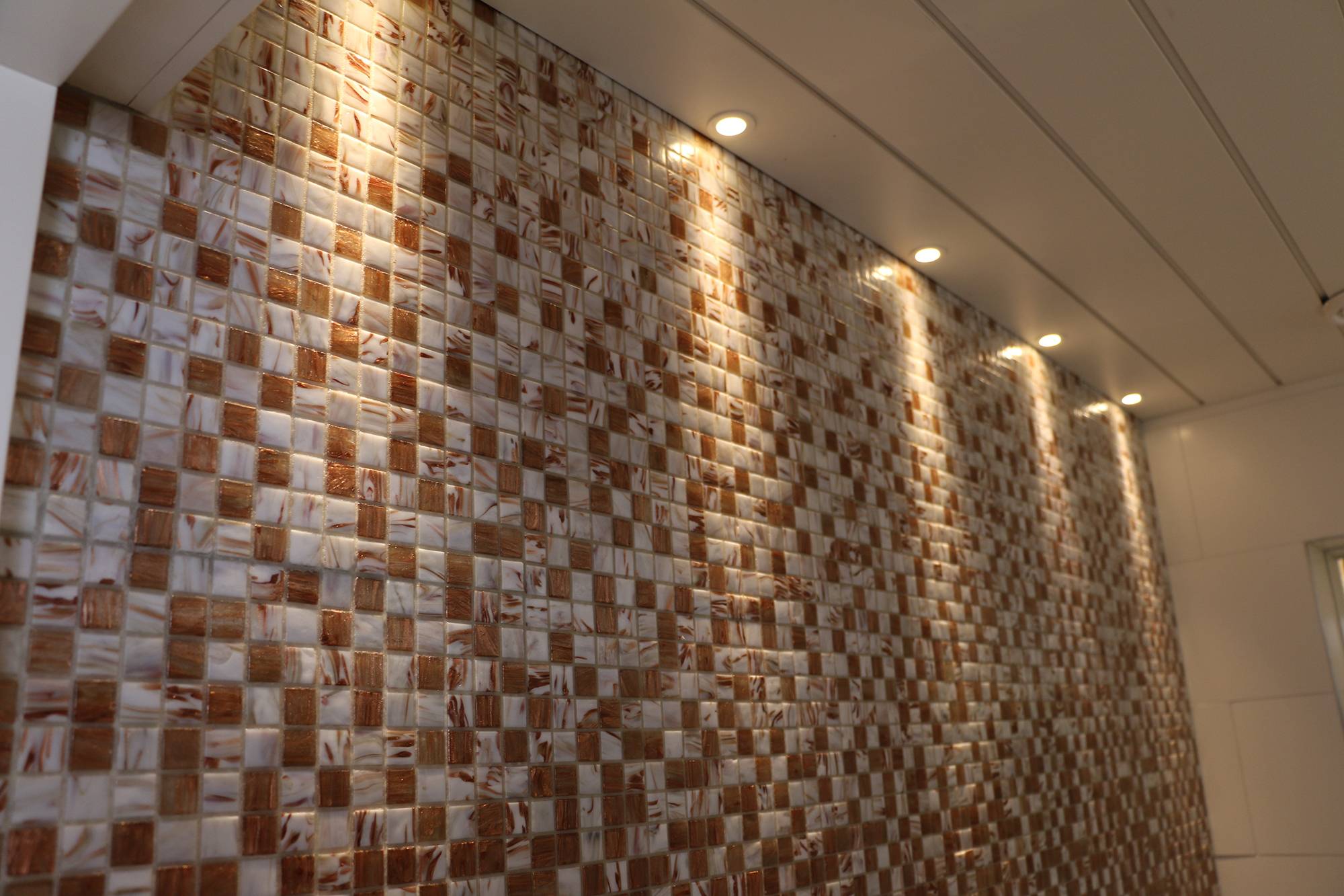 Mosaïque d\'accent avec des taches. Ledstore.fi