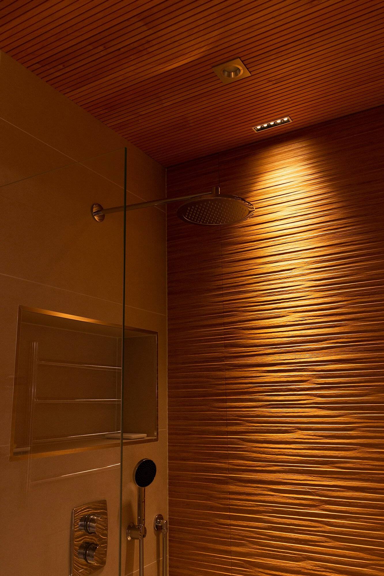 Spot mural de douche LINJA 5 spot, LedStore.fi