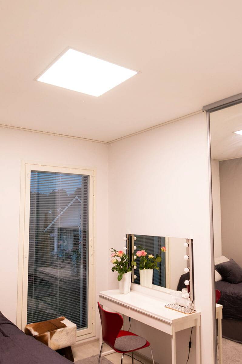 Image d'un fond vert avec un carré blanc au milieu et un texte en gras et en grand "LED STORE" promouvant des solutions d'éclairage efficaces sur le plan énergétique.