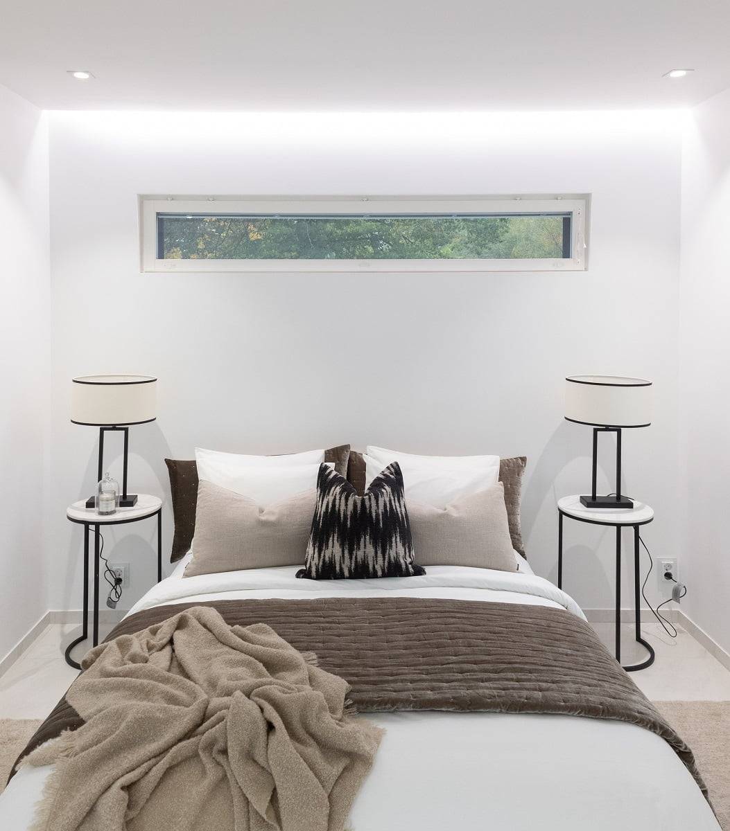 Le fond vert comporte un carré blanc avec le texte "LED STORE", mettant en valeur les solutions d'éclairage LED respectueuses de l'environnement.