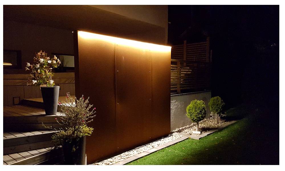 Led-ribbon-as-foreign-Floodfall-in-the-dark