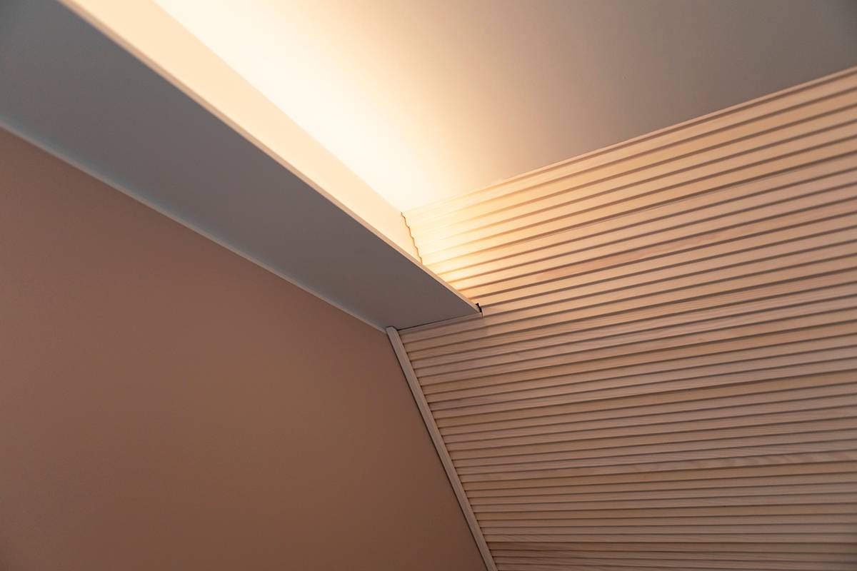 Un fond vert avec un carré blanc au milieu indiquant "LED STORE" en lettres blanches grasses, promouvant des solutions d'éclairage efficaces sur le plan énergétique.