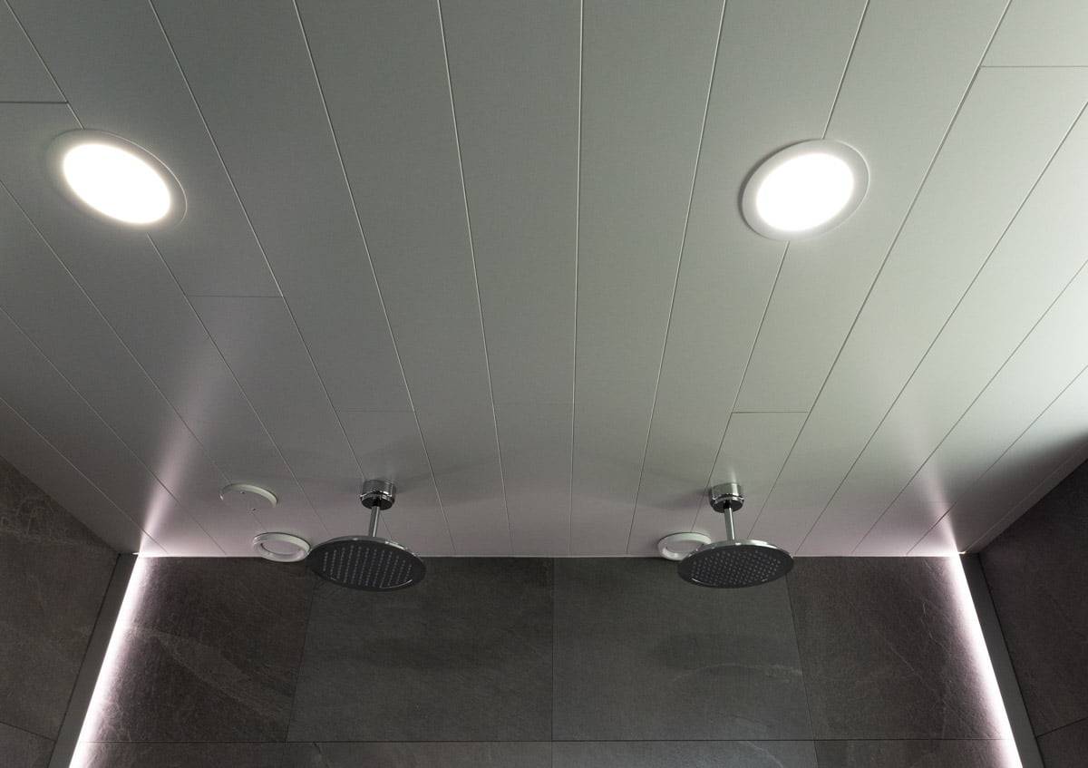 Fond vert et carré blanc affichant "LED STORE" dans une police moderne, améliorant l'optimisation pour les moteurs de recherche du magasin d'éclairage LED.