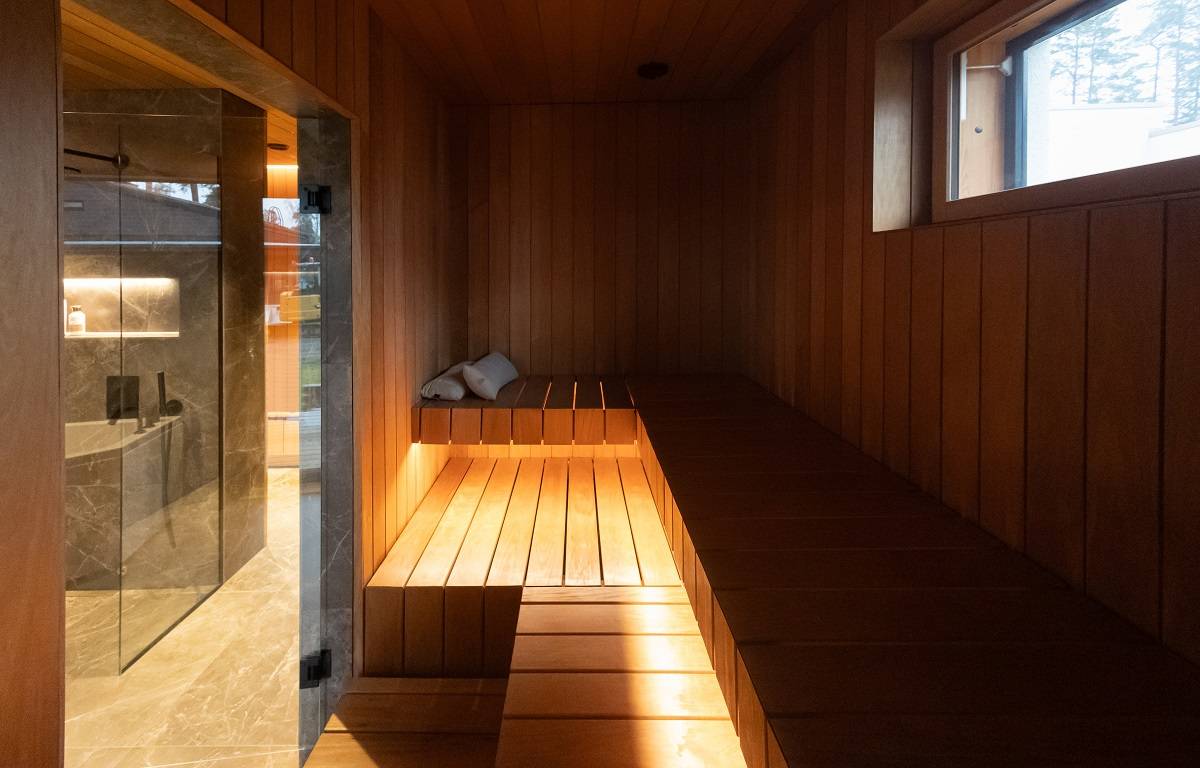 Références pour l'éclairage du plafond de la salle de sauna à Talo Eteläaho