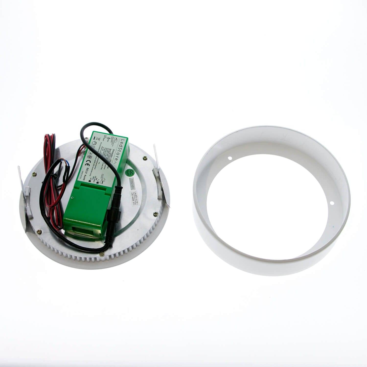 luminaires adaptés aux systèmes domotiques incorporant un transformateur triac