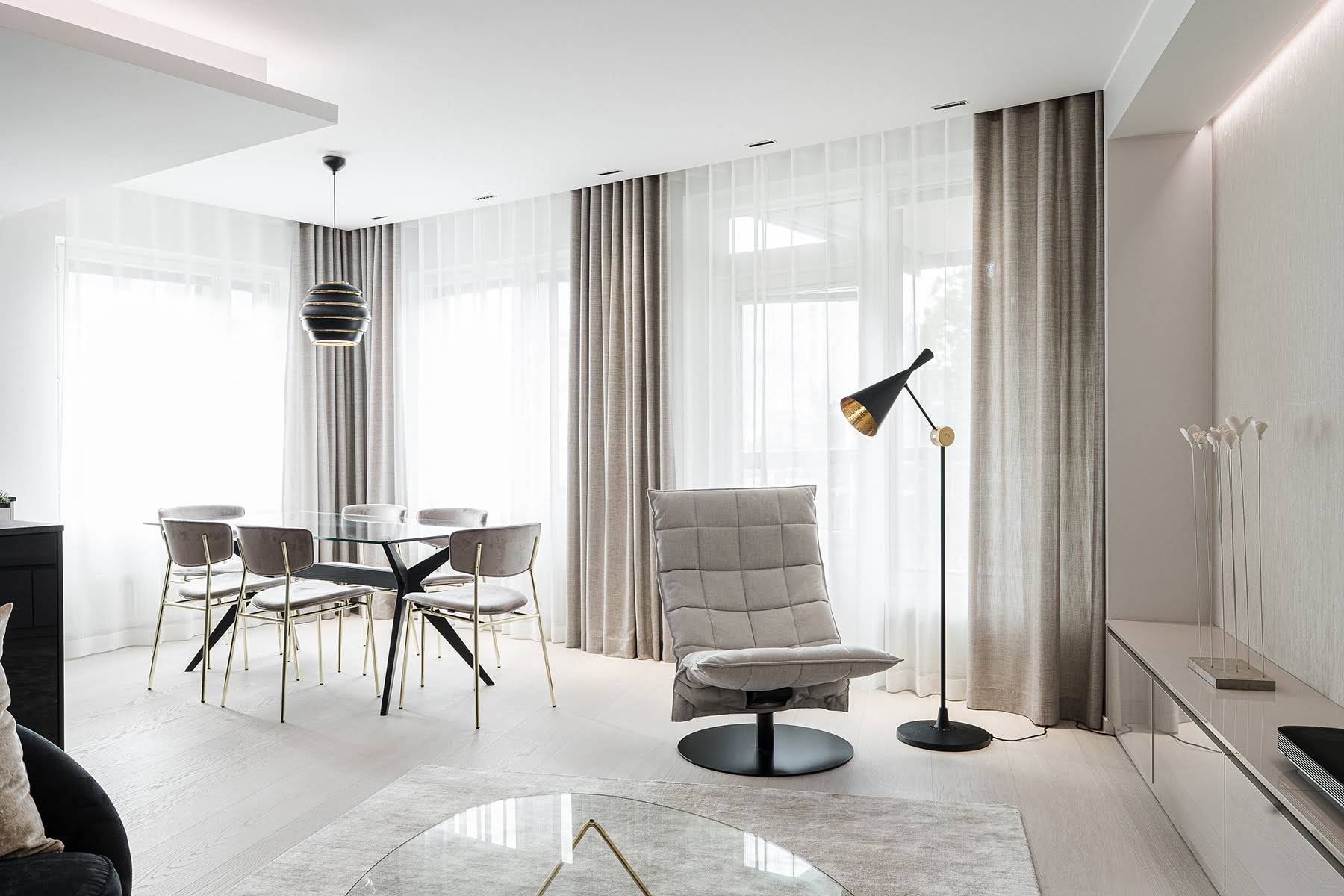 L'architecte d'intérieur a rendu l'espace harmonieux