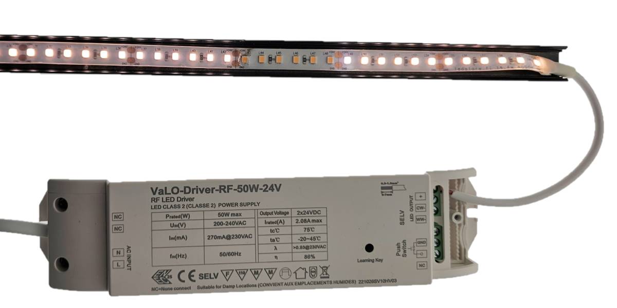 Dépannage de la bande LED Une partie de la bande LED est cassée et la bande LED ne s'allume pas complètement.