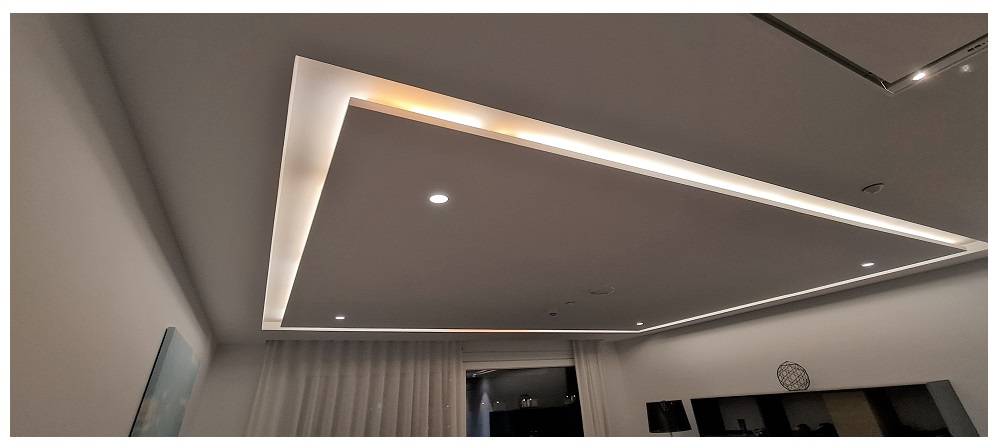 Pourquoi la bande LED a-t-elle besoin d'un profilé en aluminium ? Parce qu'autrement, la bande LED peut changer de couleur lorsqu'elle est chauffée.