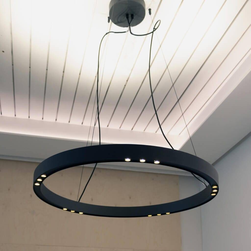 LED Wheel noir-laiton lampe de plafond LedStore.fi