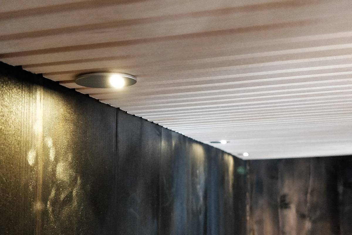 Rénovation et éclairage du sauna Rénovation du sauna et éclairage LED