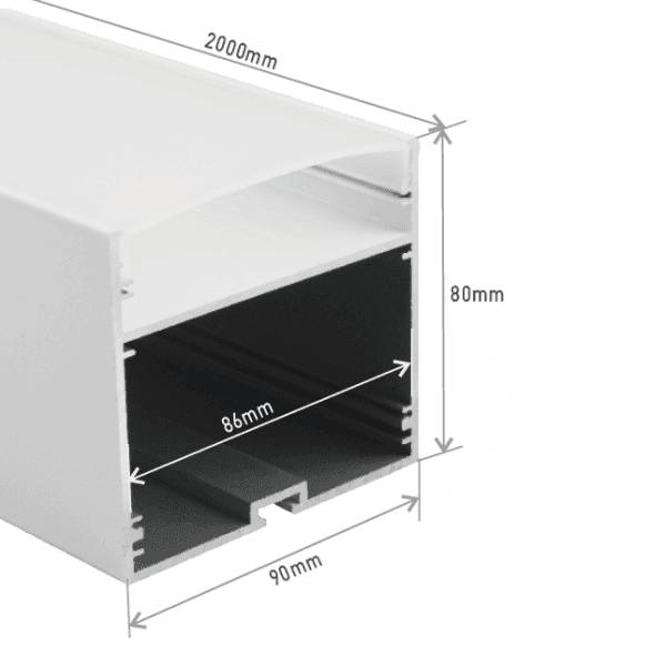 La lampe de travail à LED est constituée d'un grand profilé de bande LED suspendu. Le schéma des dimensions montre qu'il y a également beaucoup d'espace pour l'alimentation électrique.