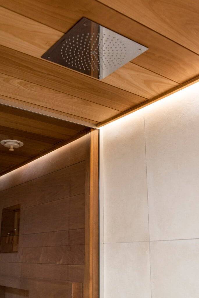 Logo LED STORE sur un écran blanc sur fond vert, promouvant des solutions d'éclairage économes en énergie. Mettez votre espace en valeur avec des luminaires LED modernes.