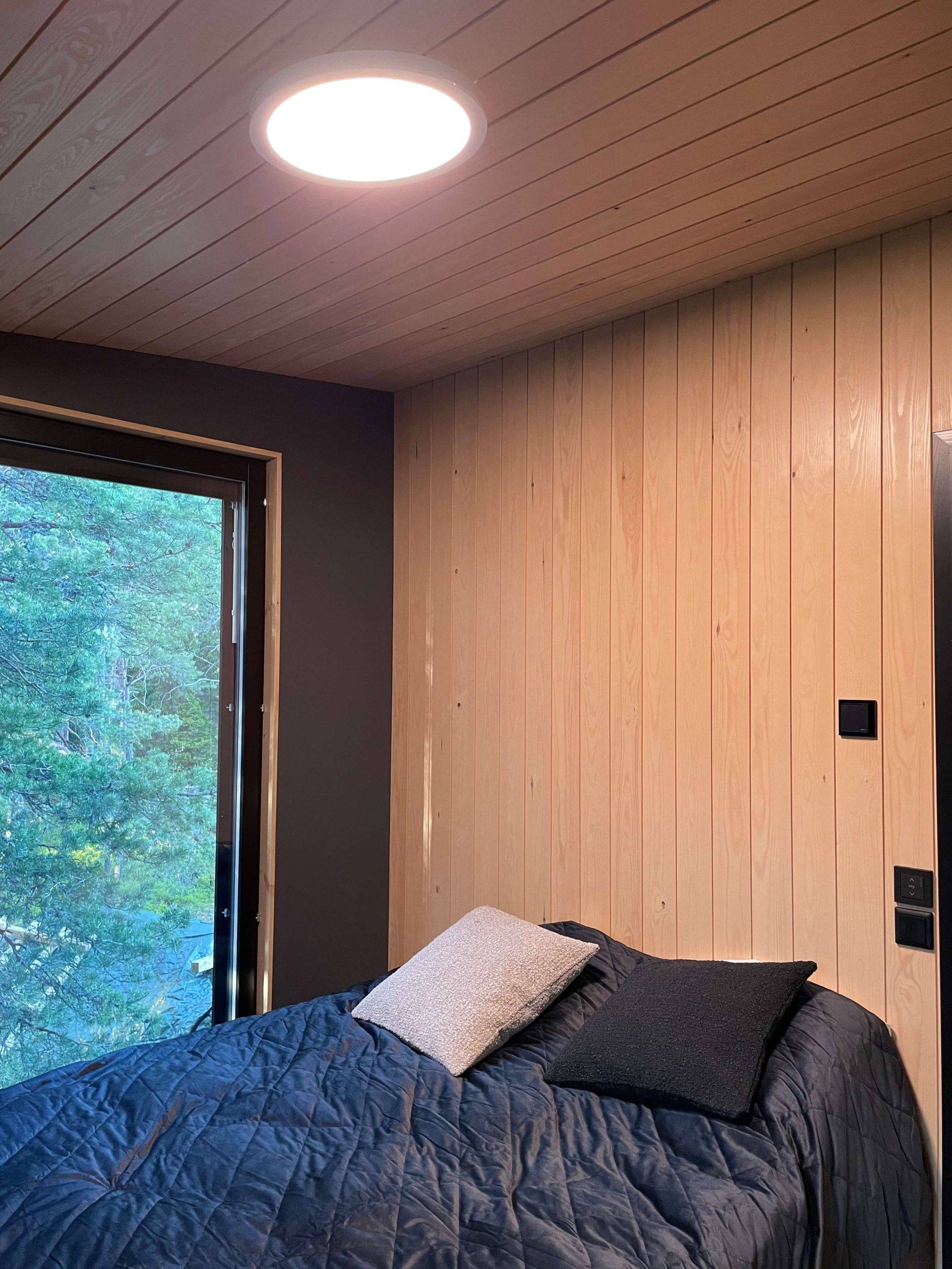 Plafond280 éclairage général en saillie.
