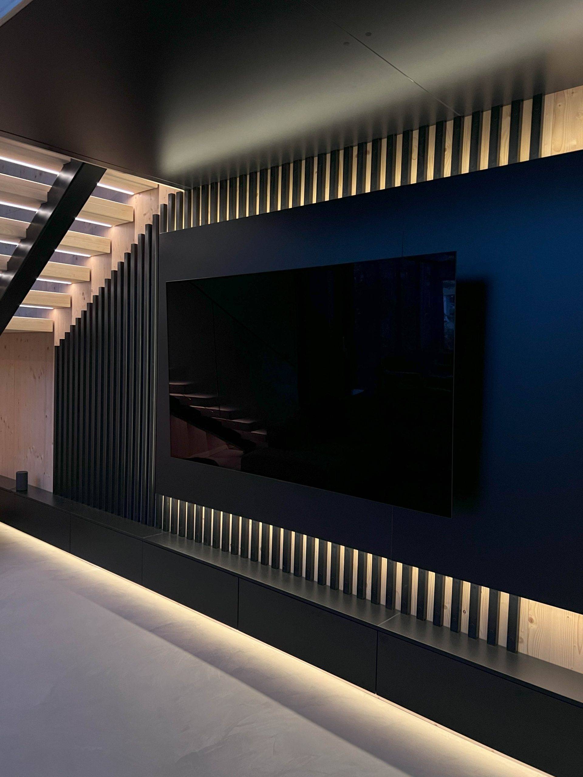 La bande de Led a ajouté une profondeur visuelle à la structure.